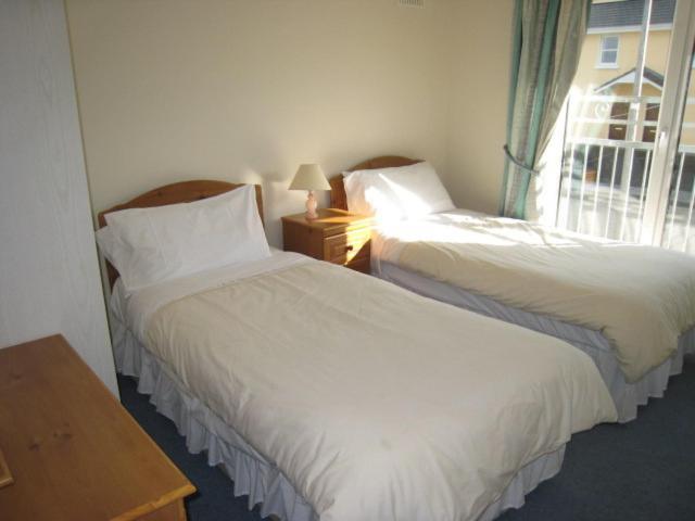 Lios Na Mara Lahinch Villa Room photo